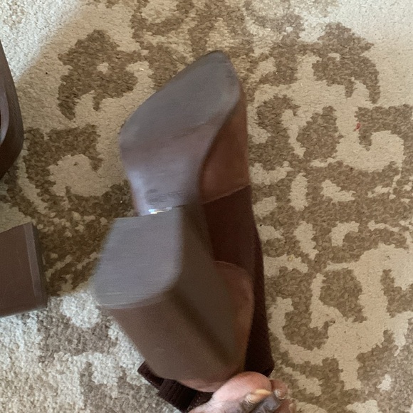 Brown sweater and suede block heel fashion boot - Picture 5 of 9